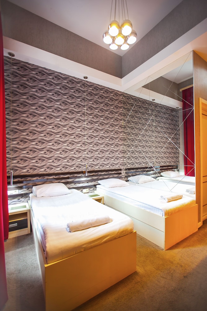Hotel Rustaveli 8/50