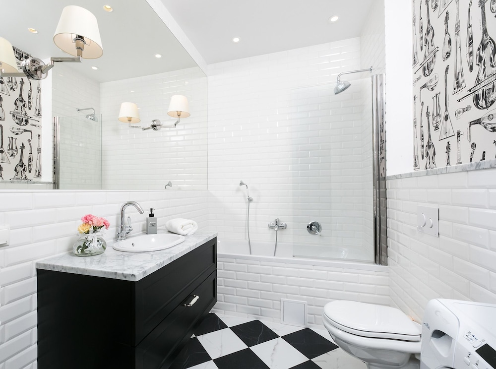 Luxury Mint Apartments Main Square 47/50