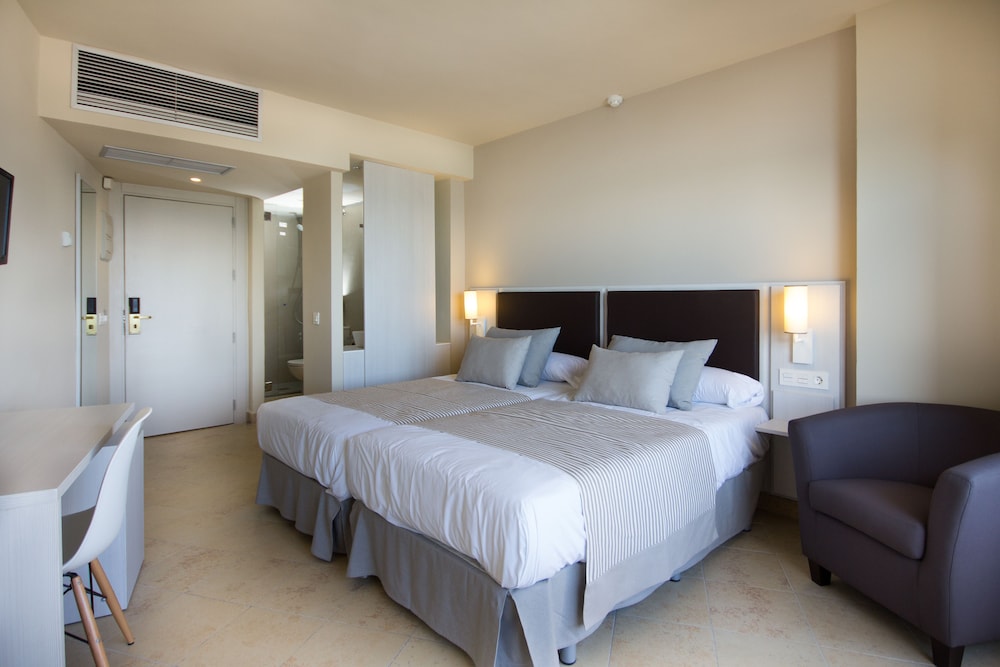 Pierre Vacances El Puerto Hotel 23/59
