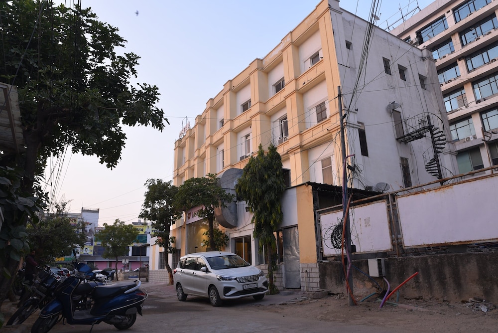 Hotel C 9 31/50