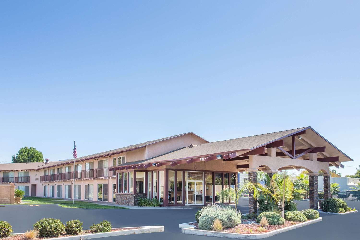 Days Inn by Wyndham Modesto 2/9
