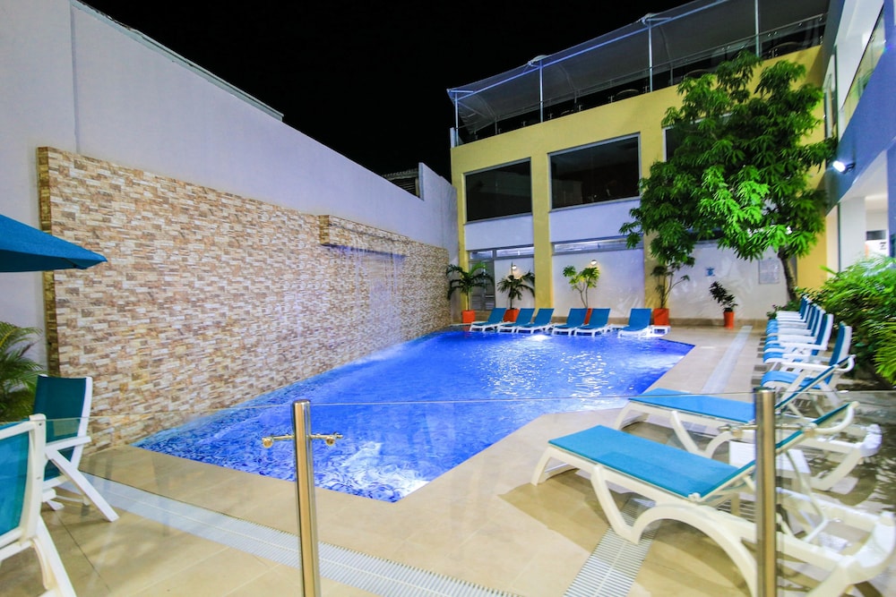 Portobelo Plaza de las Americas 9/66