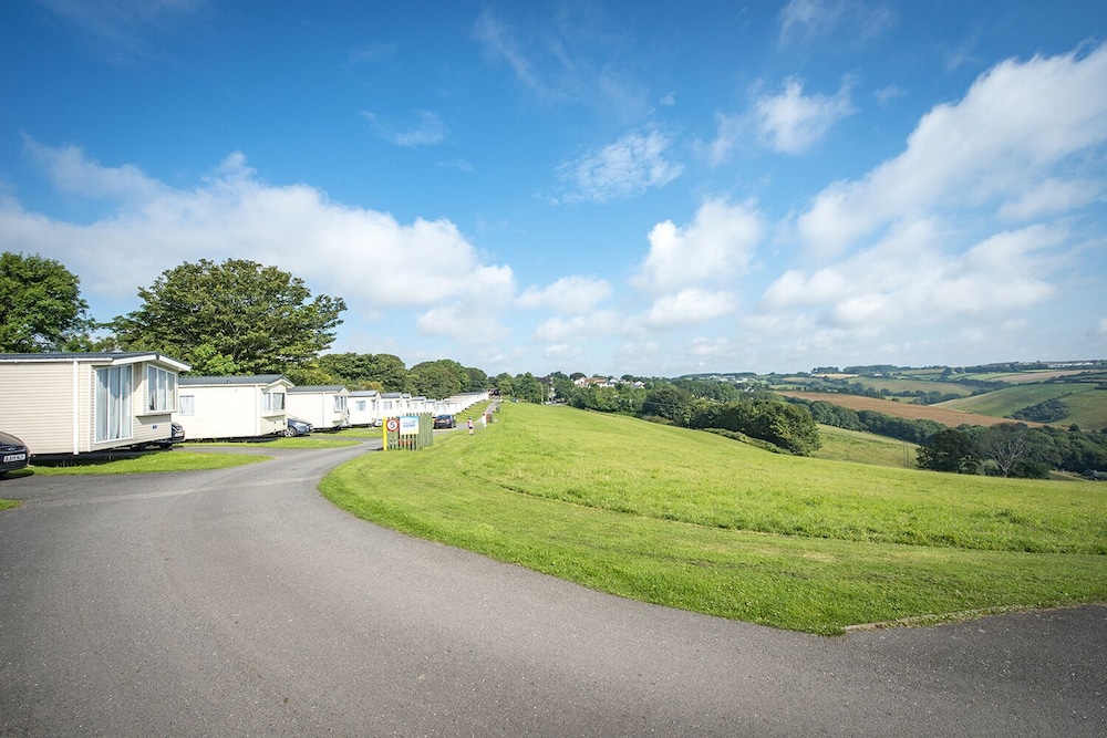 Killigarth Manor Holiday Park 22/26