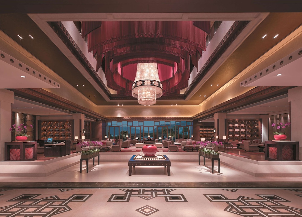 Shangri-La Lhasa 10/50