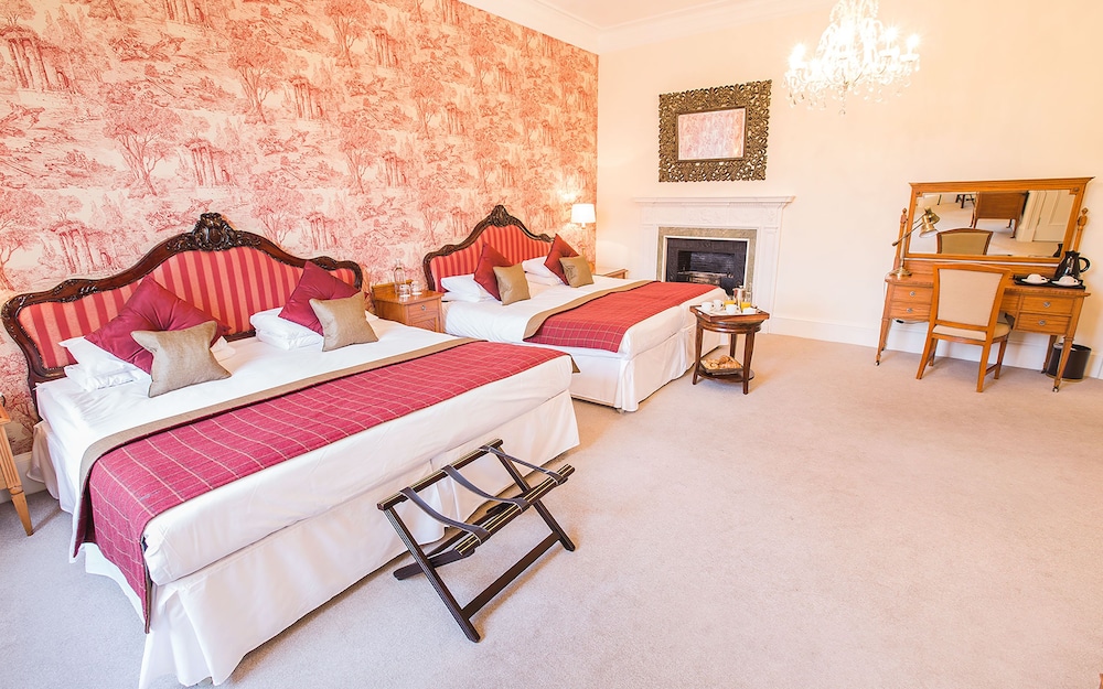 Carberry Tower Mansion House and Estate 9/50