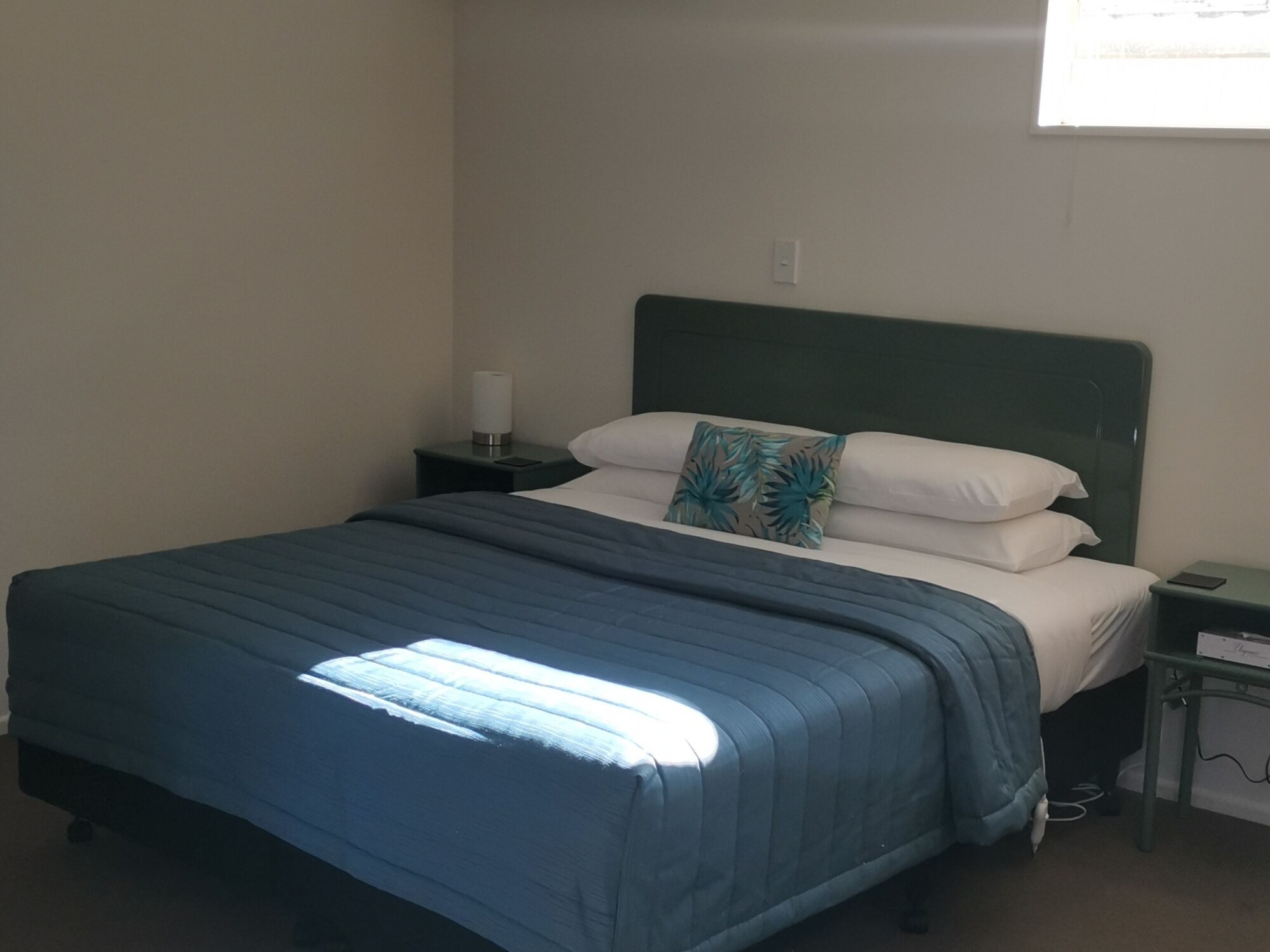 1 BEDROOM, APARTMENT