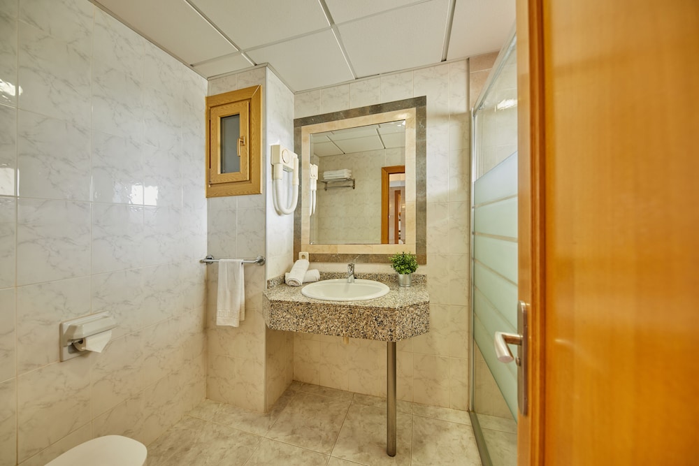 Ben Hur Apartments 23/74