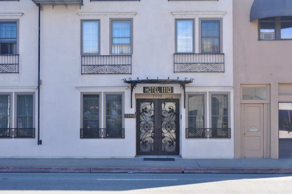 Hotel 1110 - Adults Only 1/75