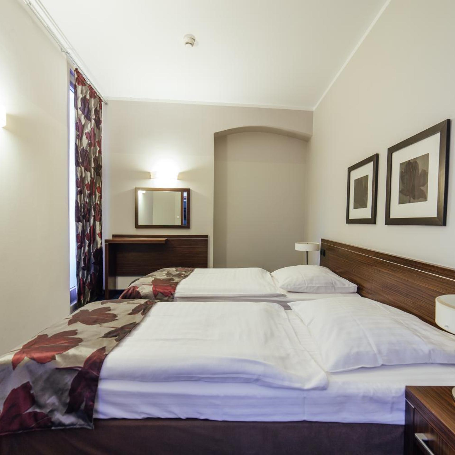 غرفة عائلية مع أريكة، Rezydent Hotel 2/7
