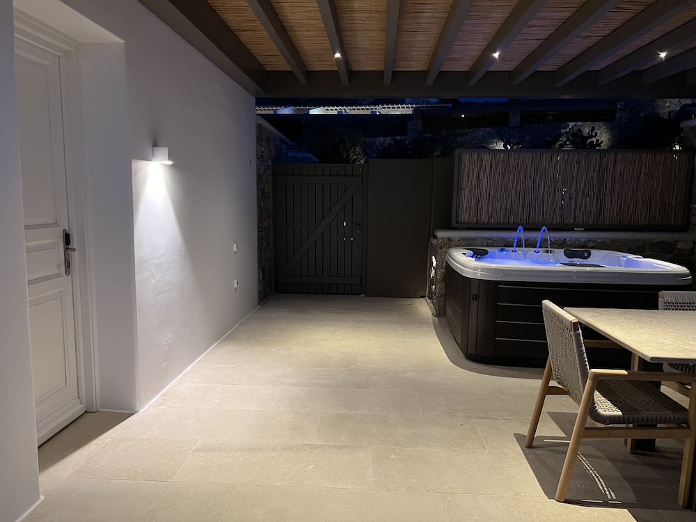 Bonzoe Homes & Villas 28/50