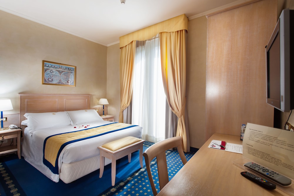 COMFORT, DOUBLE OR TWIN BED