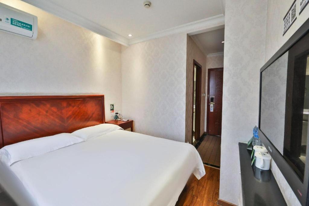 GreenTree Inn Beijing Daxing Xingye Street Liyuan Business Hotel 19/49