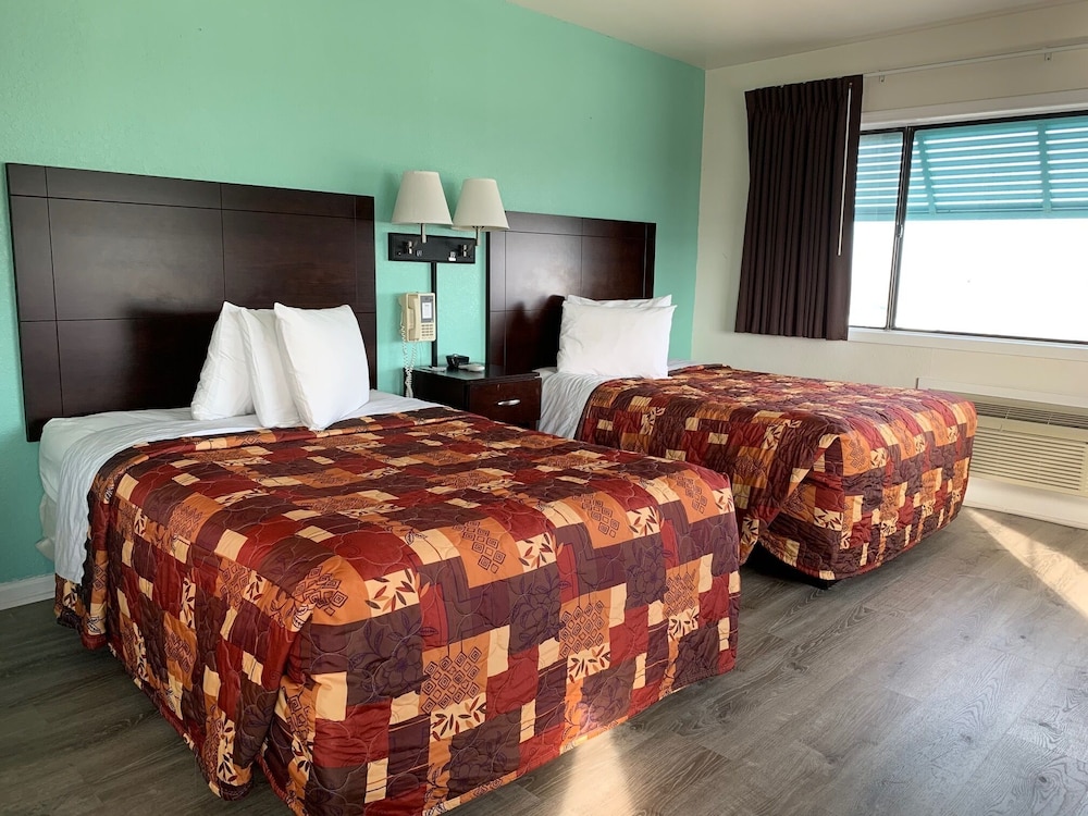 Rodeway Inn And Suites 36/71