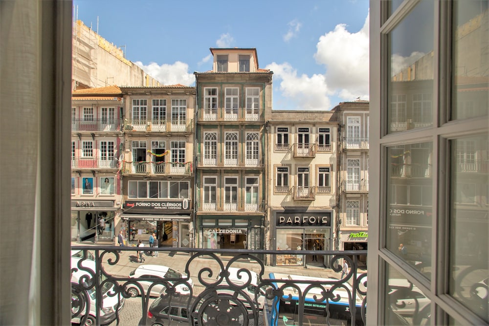 Clerigos Prime Suites by Porto City Hosts 40/50