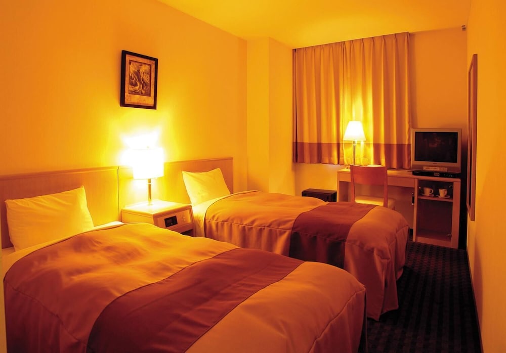 Hirosaki Plaza Hotel 10/50