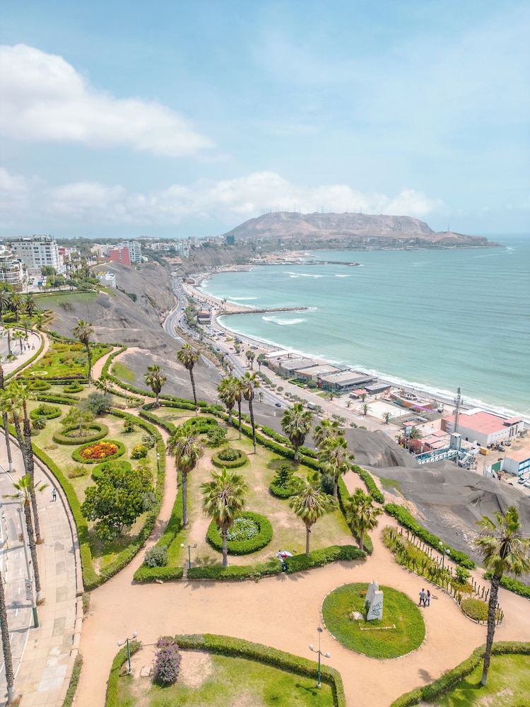 Pullman Lima Miraflores 64/69