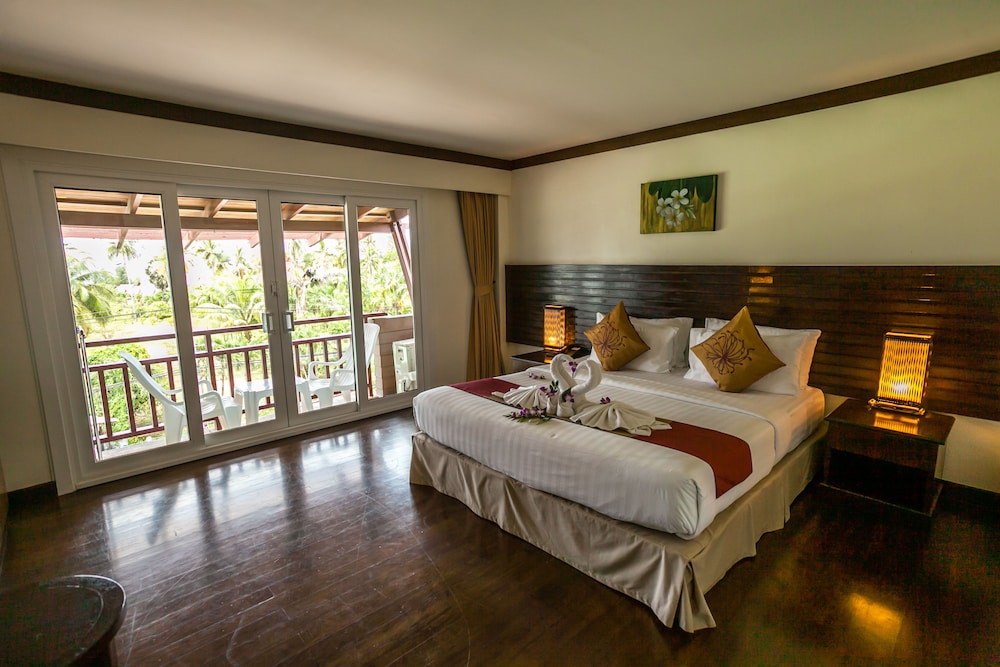 DELUXE, SEA VIEW, BALCONY