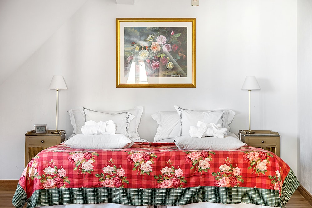 SUPERIOR, DOUBLE BED