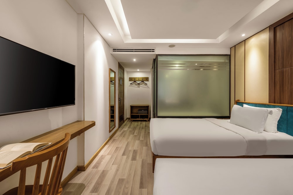 Brilliant Majestic Hotel 36/50