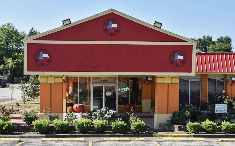 Homeplace Inn 1/51