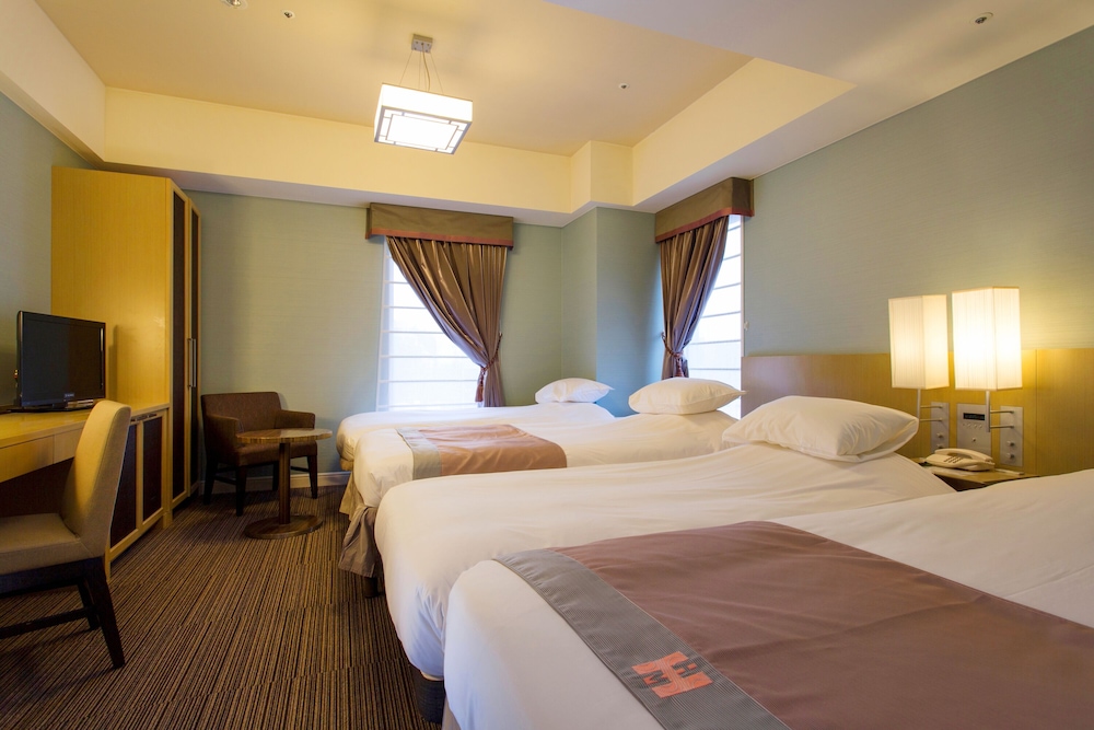 ROOM, TWIN BEDS, TWO EXTRA BEDS