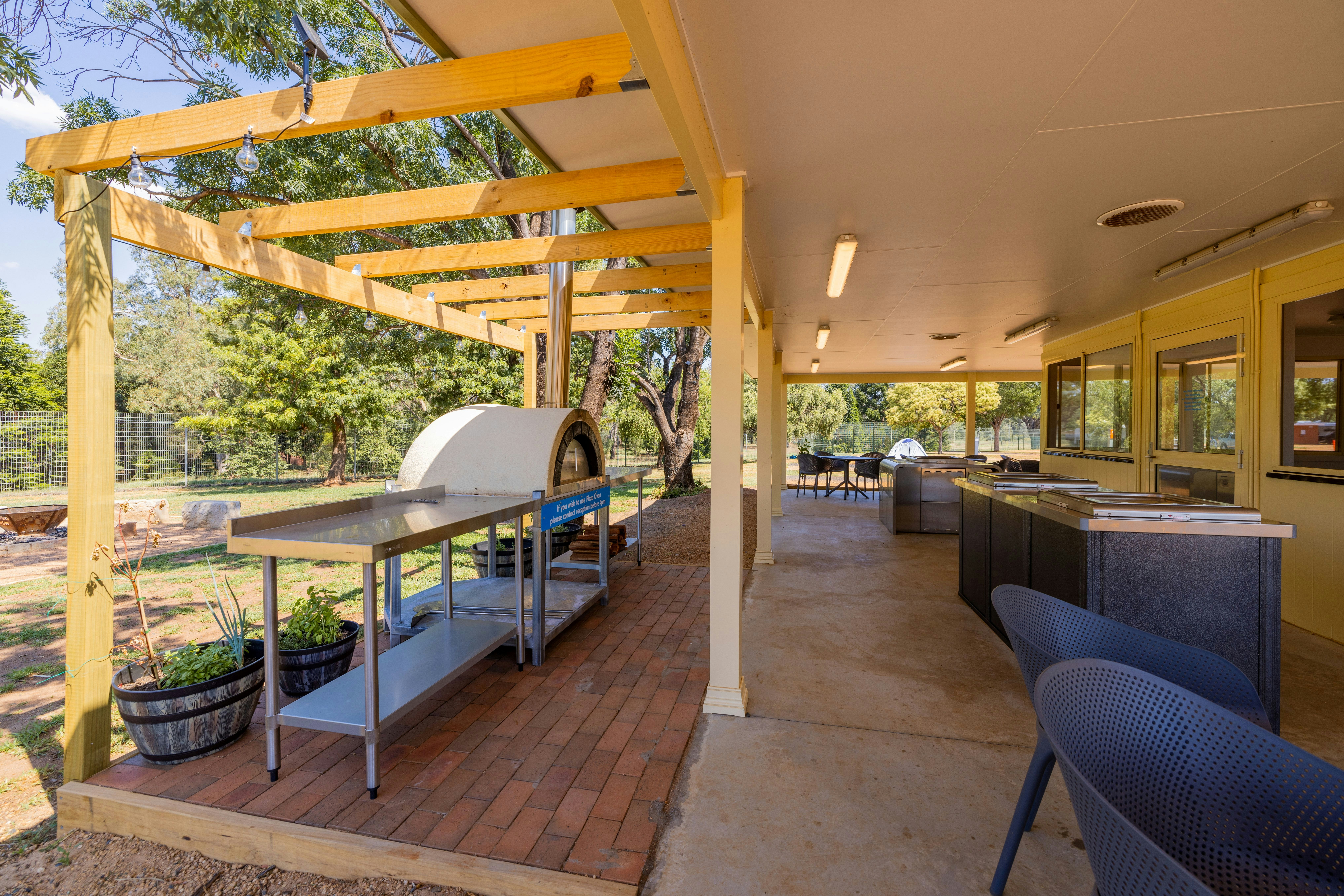 Nrma Dubbo Holiday Park 1/6