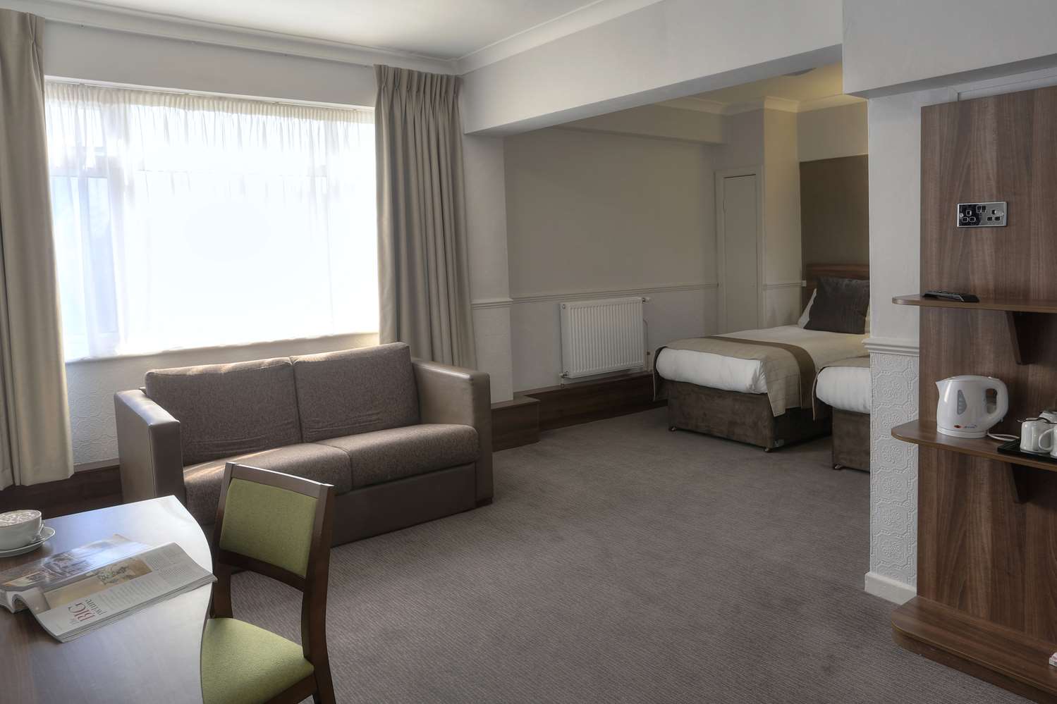 Manchester Altrincham Cresta Court Hotel 5/18