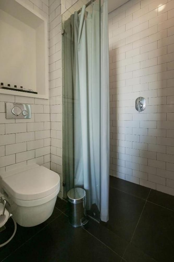 Morrissey Hotel Residences 60/60