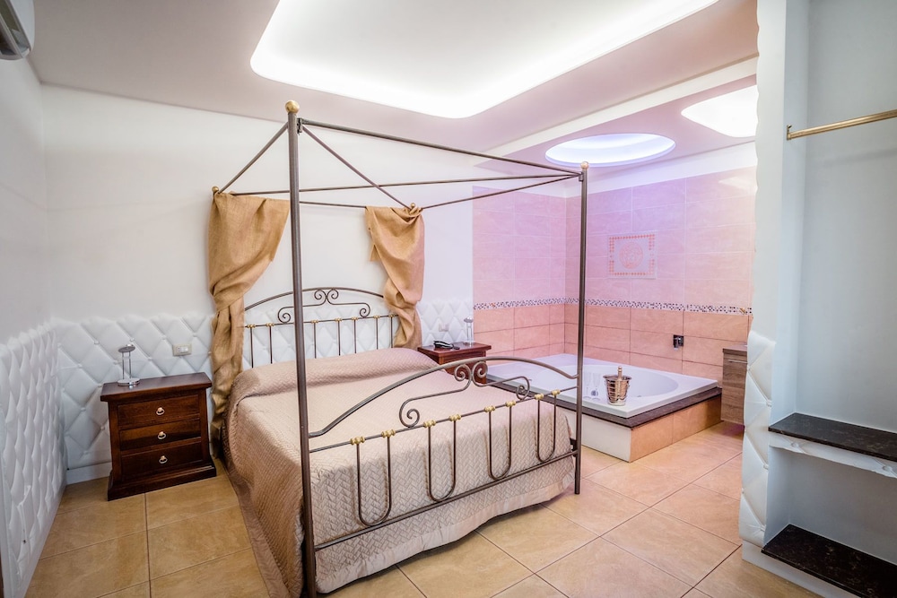 Hotel La Fenice 36/42
