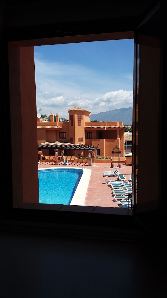 Royal Marbella Golf Resort 80/83