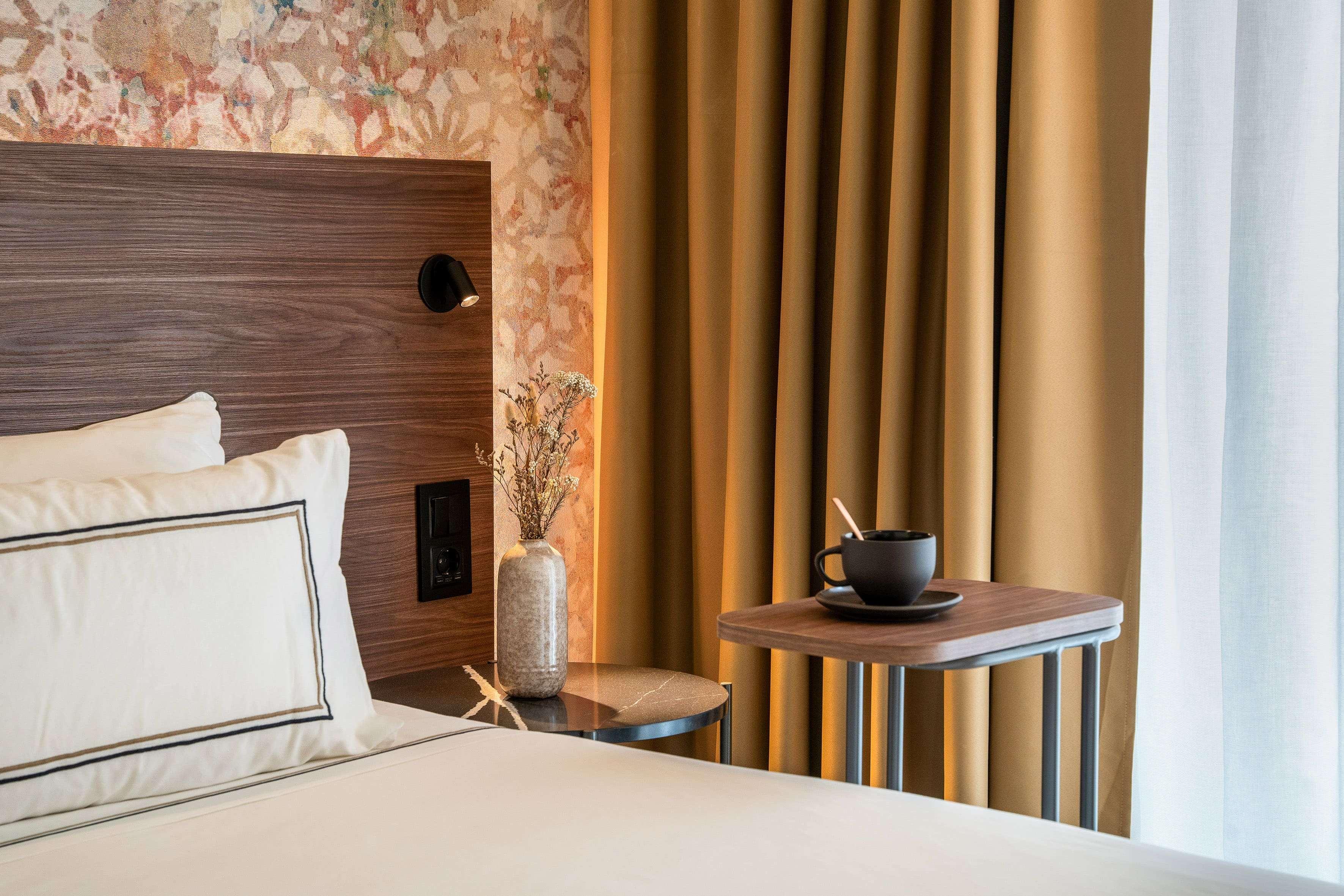غرفة ديلوكس مفردة، Melia Granada 3/6