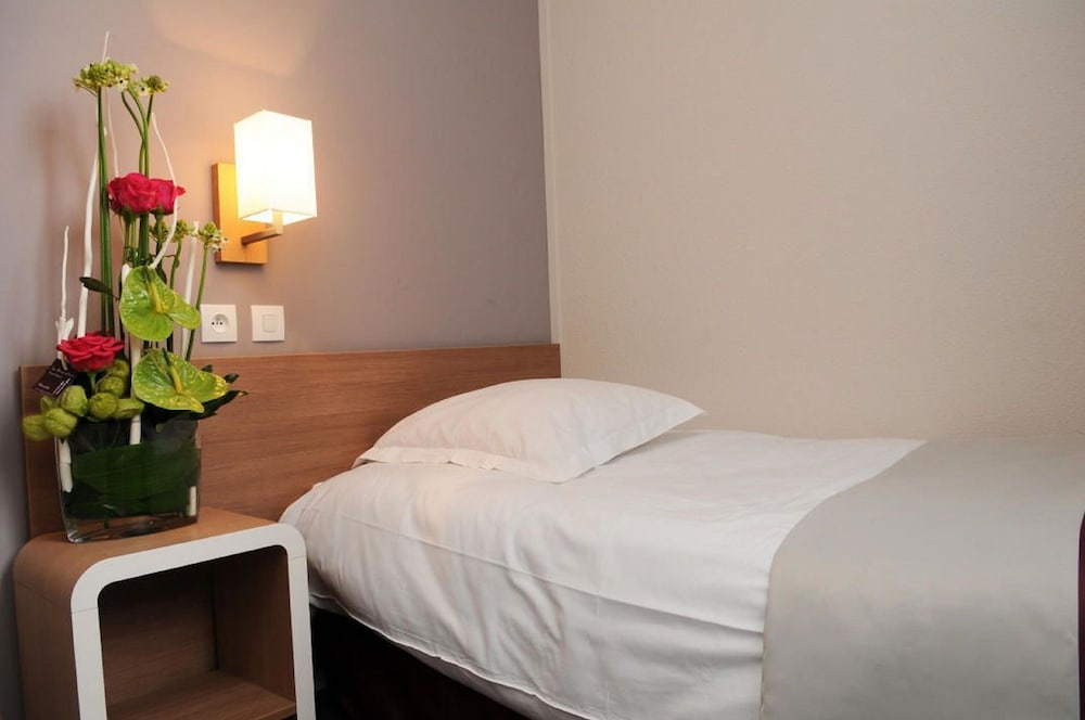 Hotel Red Fox 32/61