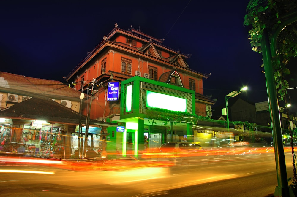 Bemo Corner Guest House 6/44