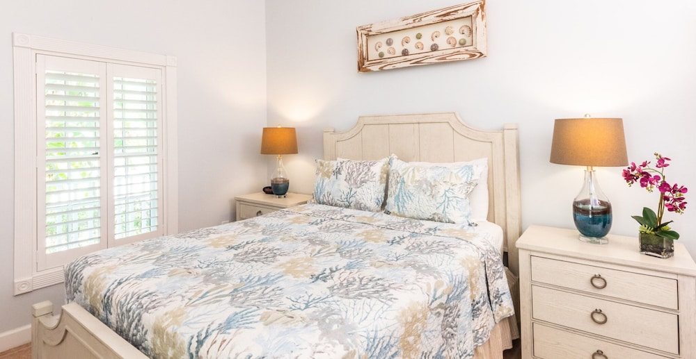 Palm, House, 2 Queen Beds, Sofa, North Wing