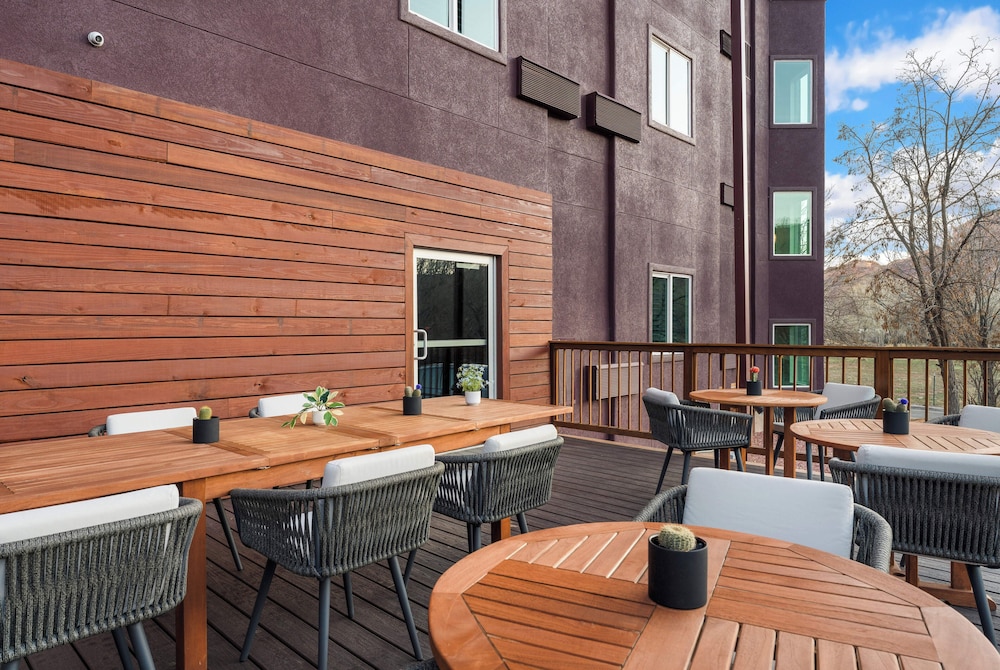 Wolfes Hotel Moab 27/42
