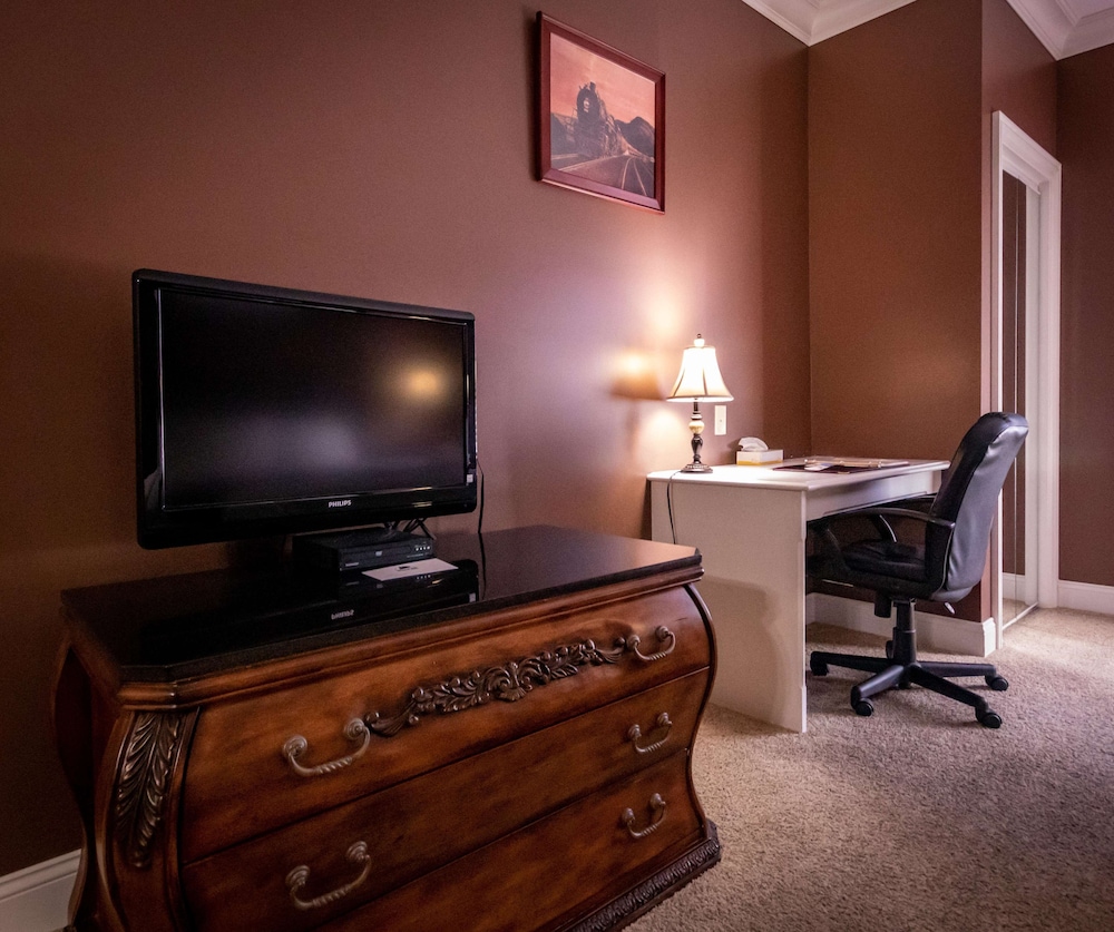 Depot Inn & Suites 35/50
