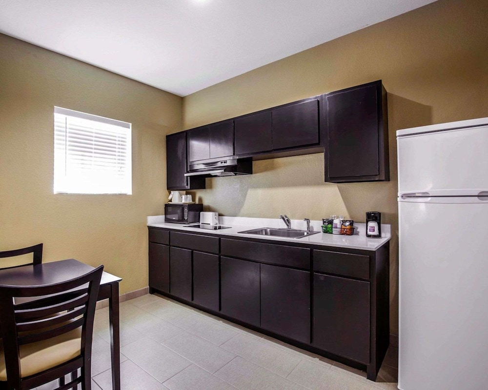 Comfort Suites Northwest - Cy - Fair 11/60