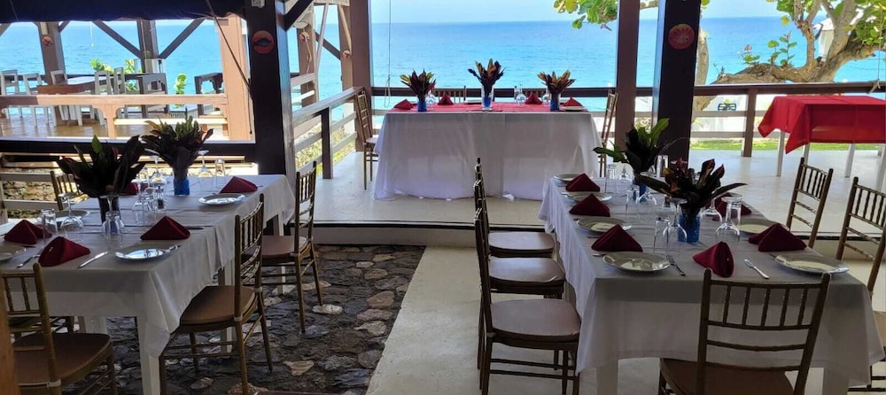 Sea Cliff Resort 36/50
