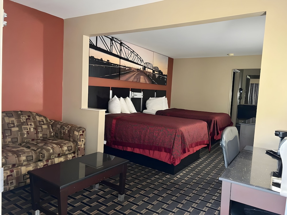 Days Inn and Suites By Wyndham Pine Bluff 12/27