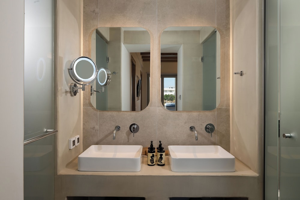 Arocaria Hotel Mykonos 47/49