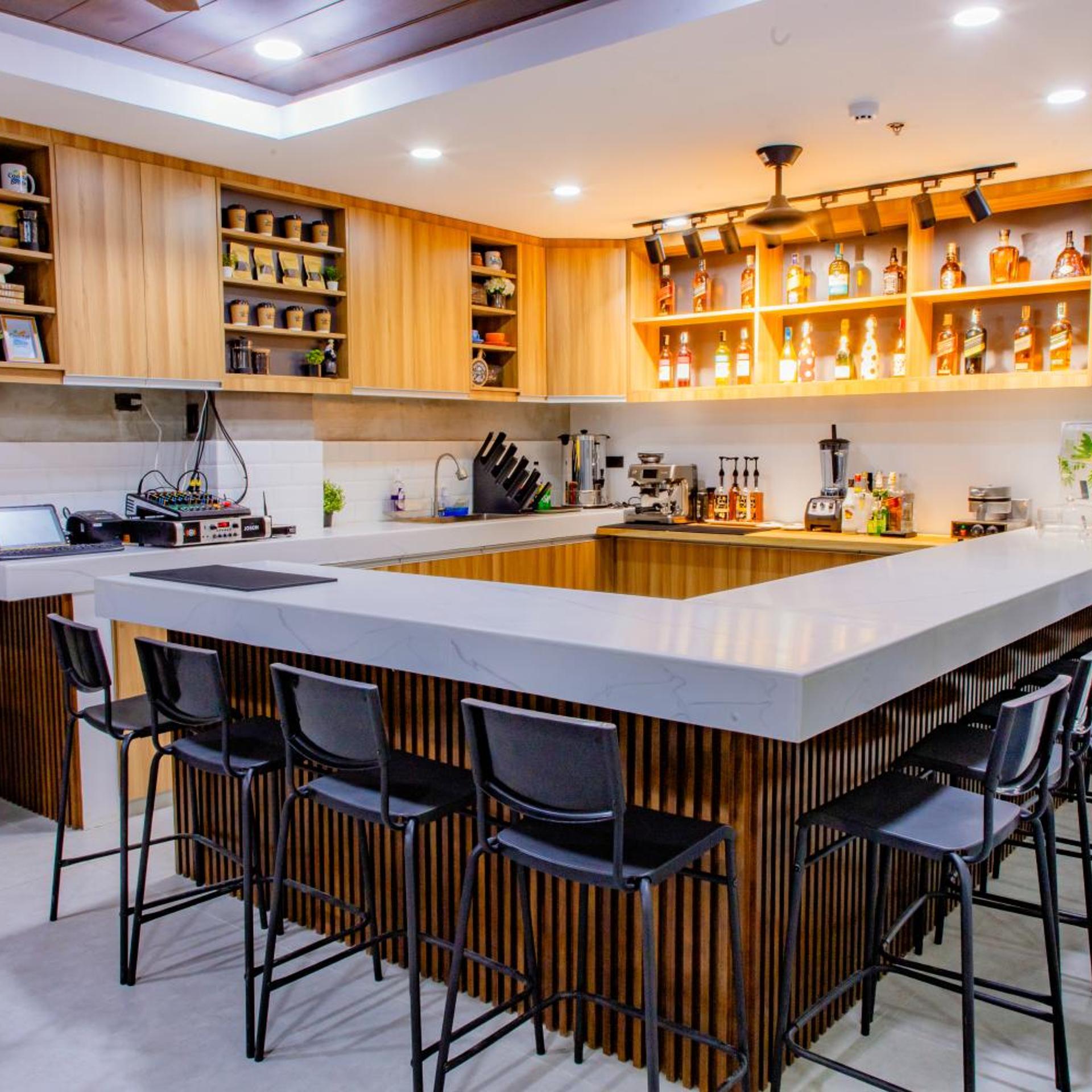 Coastal Breeze Hotel 19/23