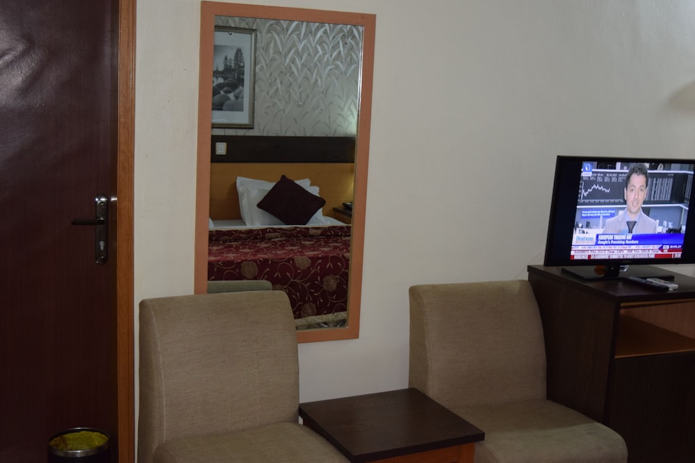 Citilodge Hotel Lagos 6/66