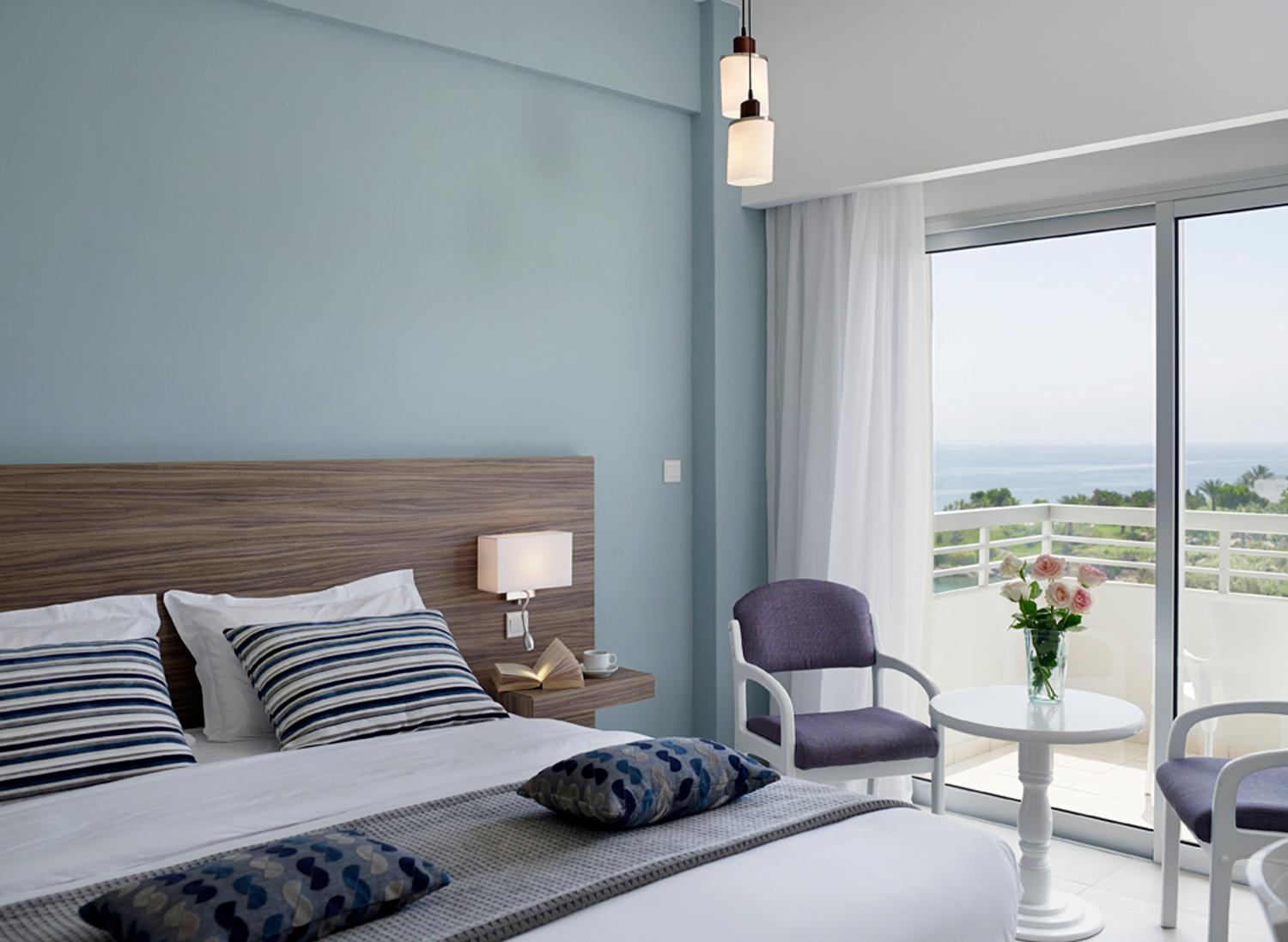 Room, Double Bed, Lateral Side Sea View