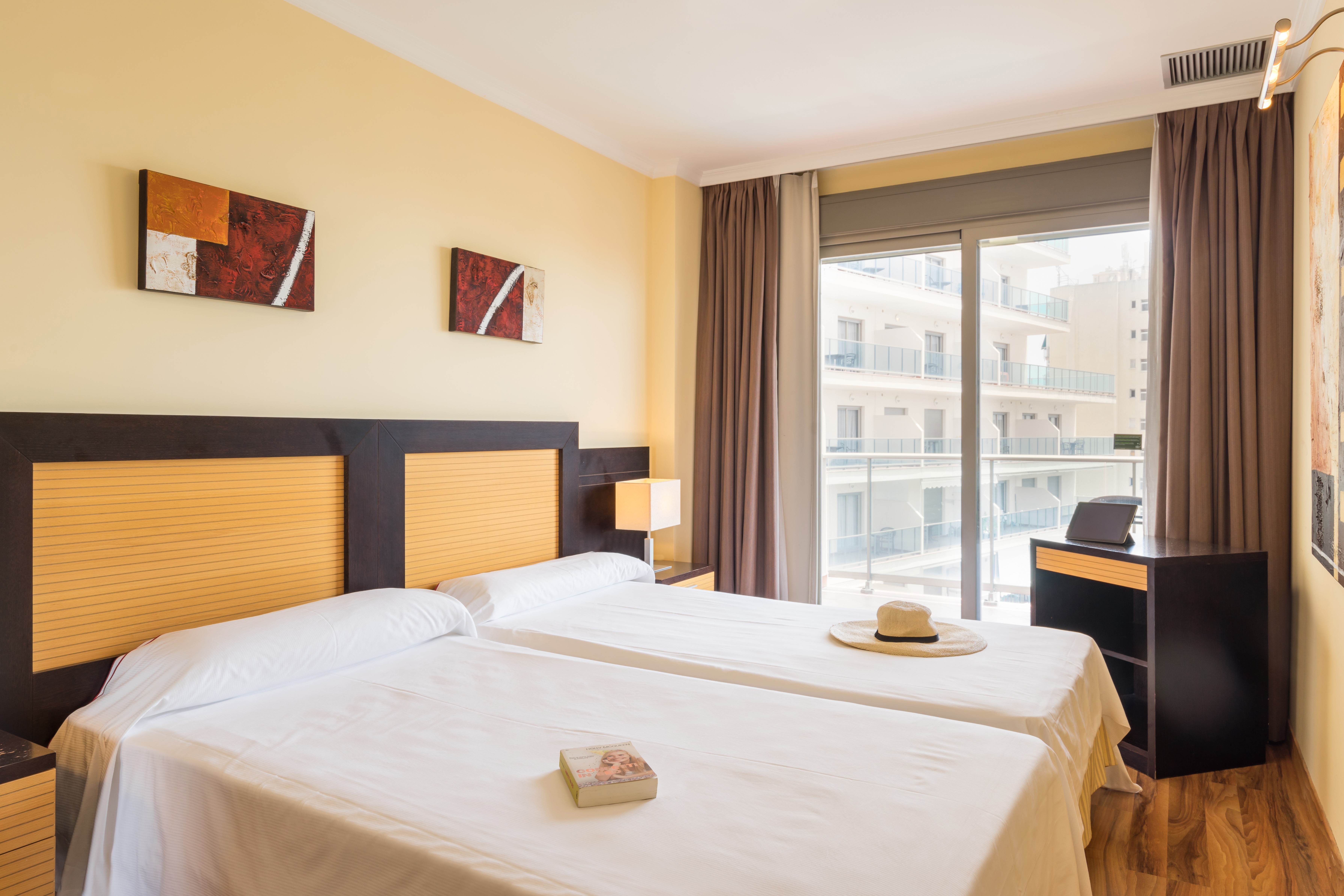 1 BEDROOM, APARTMENT