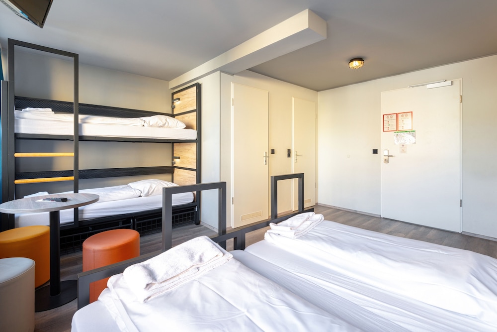 MIXED DORM, 4 BEDS