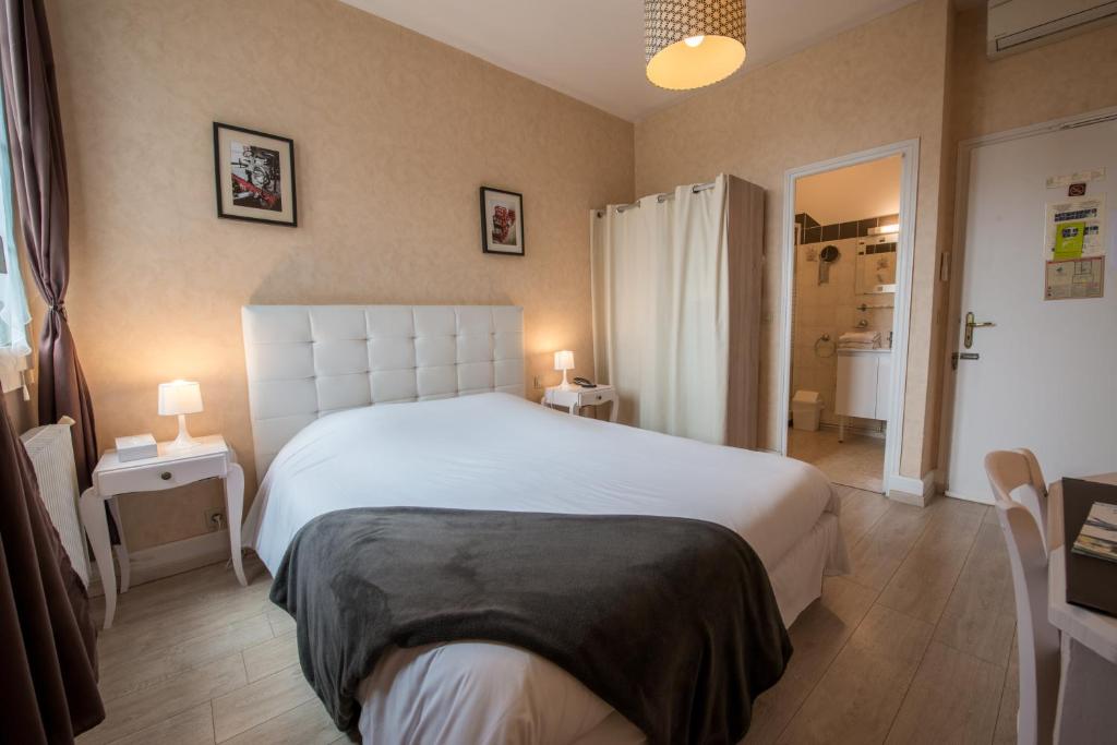 HOTEL AU COLOMBIER DU TOURON 9/23