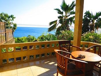 CLASSIC, TRIPLE, SEA VIEW
