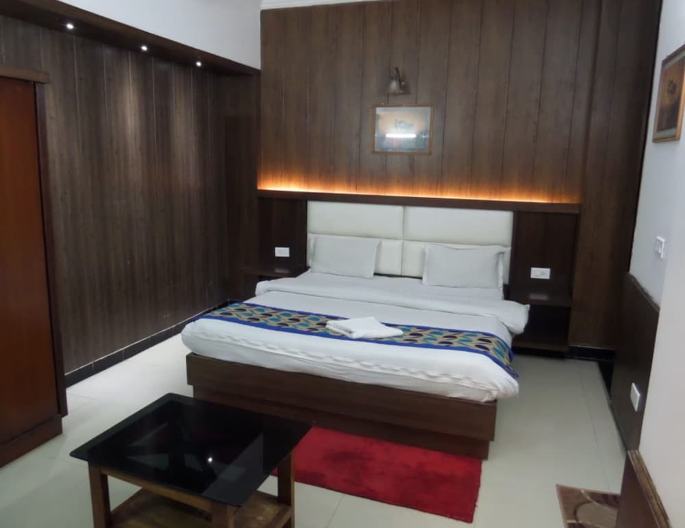 HOTEL DOON REGENCY 19/41