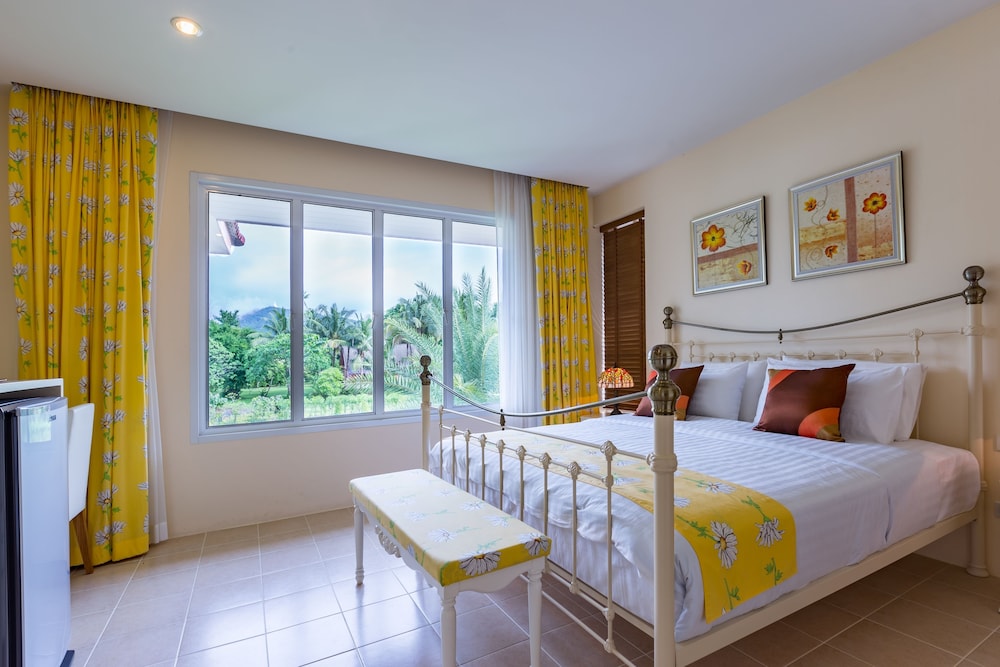 Fisherman Way Beach Resort 37/74