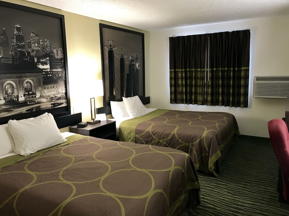 Super 8 By Wyndham Independence Kansas City 14/55